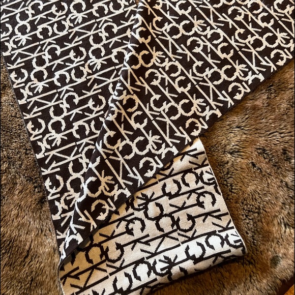 Calvin Klein Scarf - Picture 2 of 4